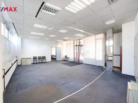 Pronájem - kanceláře, 140 m²