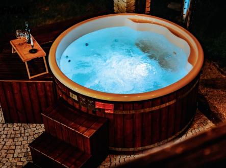 Prodej hotel, 184 m²