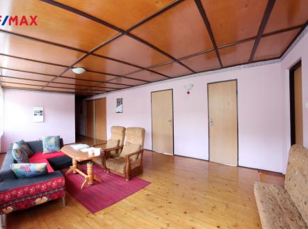 +420 604 191 744 I denisa.myslivcova@re-max.cz