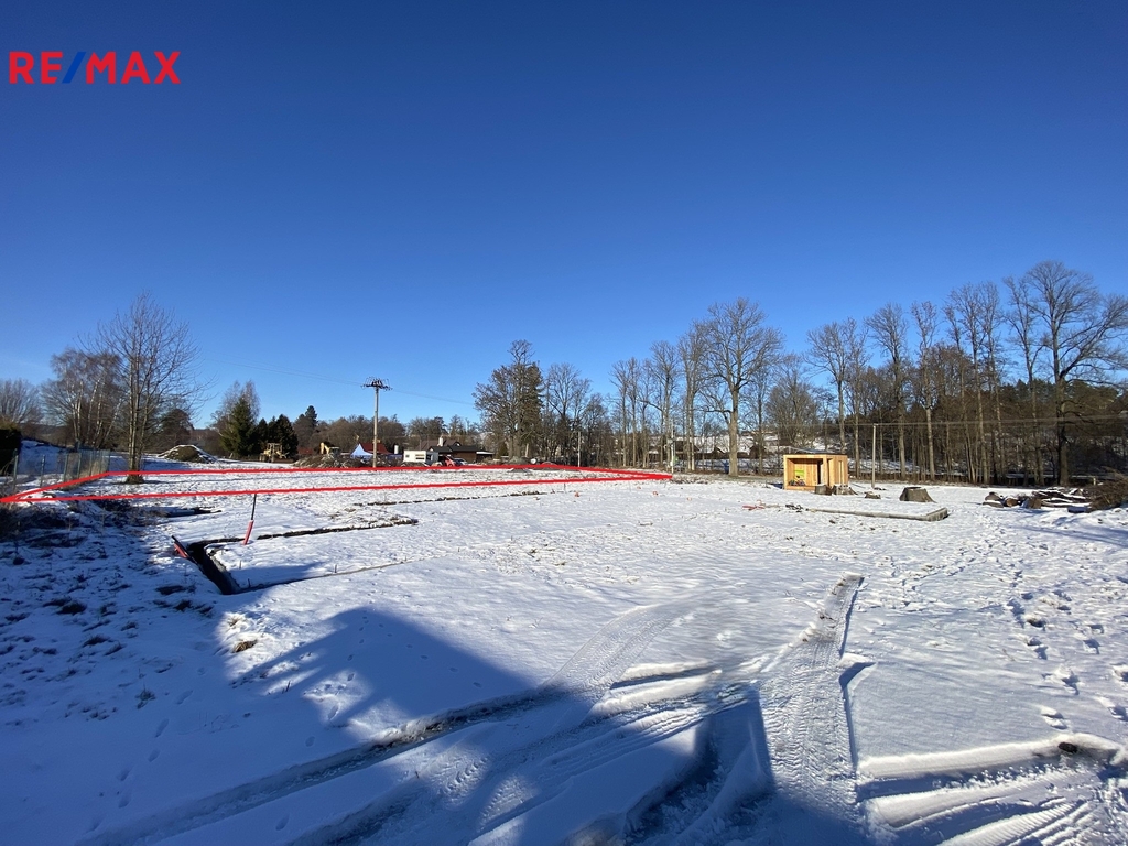 +420 776 335 999, ladislav.urbancik@re-max.cz