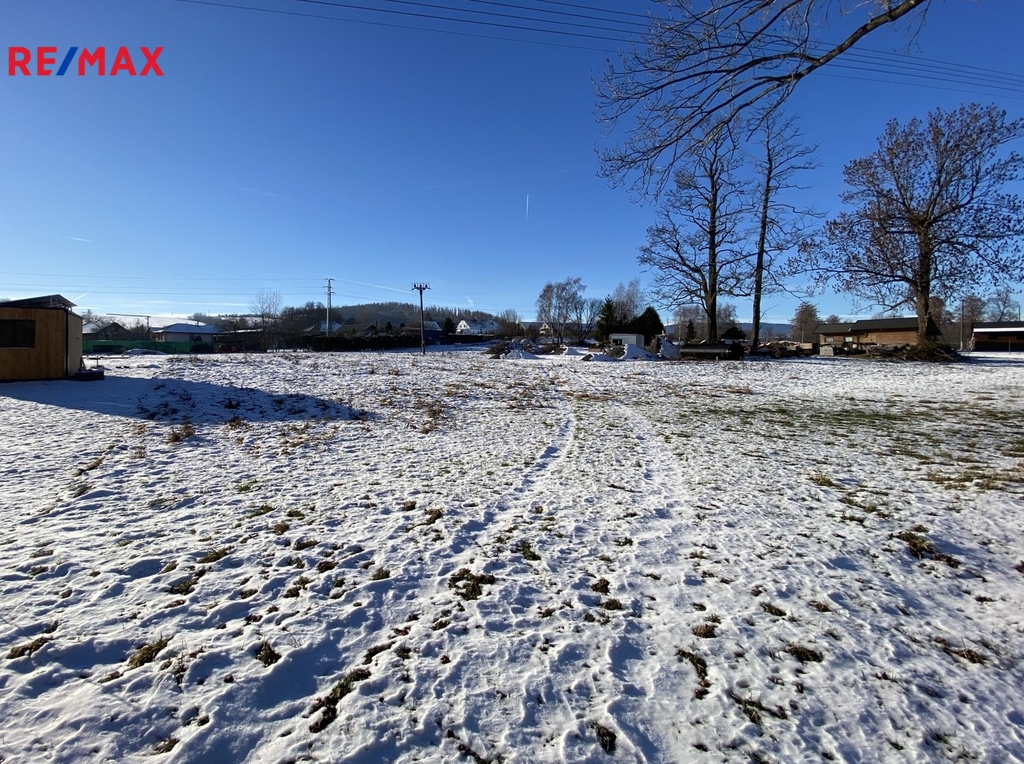 +420 776 335 999, ladislav.urbancik@re-max.cz