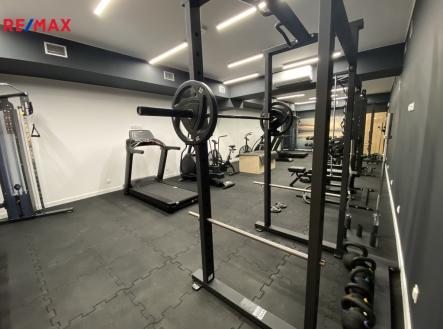 +420 776 335 999, ladislav.urbancik@re-max.cz