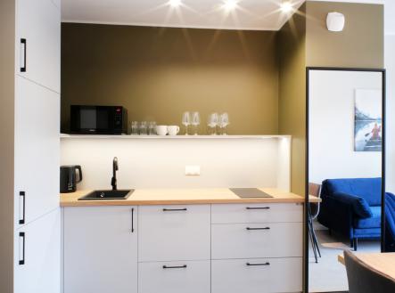 +420 776 335 999, ladislav.urbancik@re-max.cz