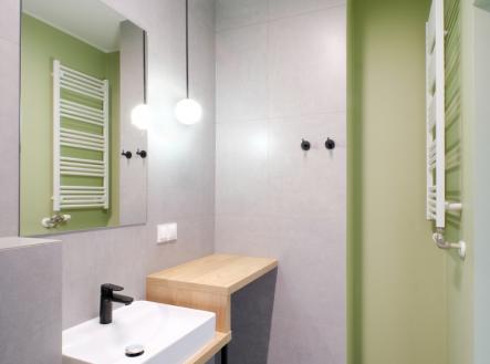 +420 776 335 999, ladislav.urbancik@re-max.cz