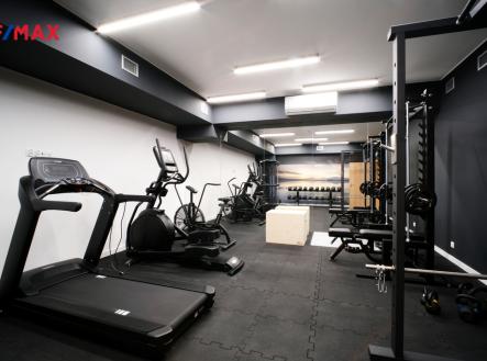 +420 776 335 999, ladislav.urbancik@re-max.cz