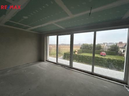+420 776 335 999, ladislav.urbancik@re-max.cz