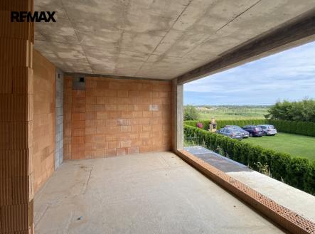 +420 776 335 999, ladislav.urbancik@re-max.cz