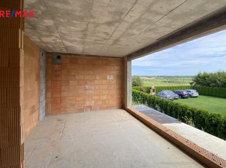 +420 776 335 999, ladislav.urbancik@re-max.cz