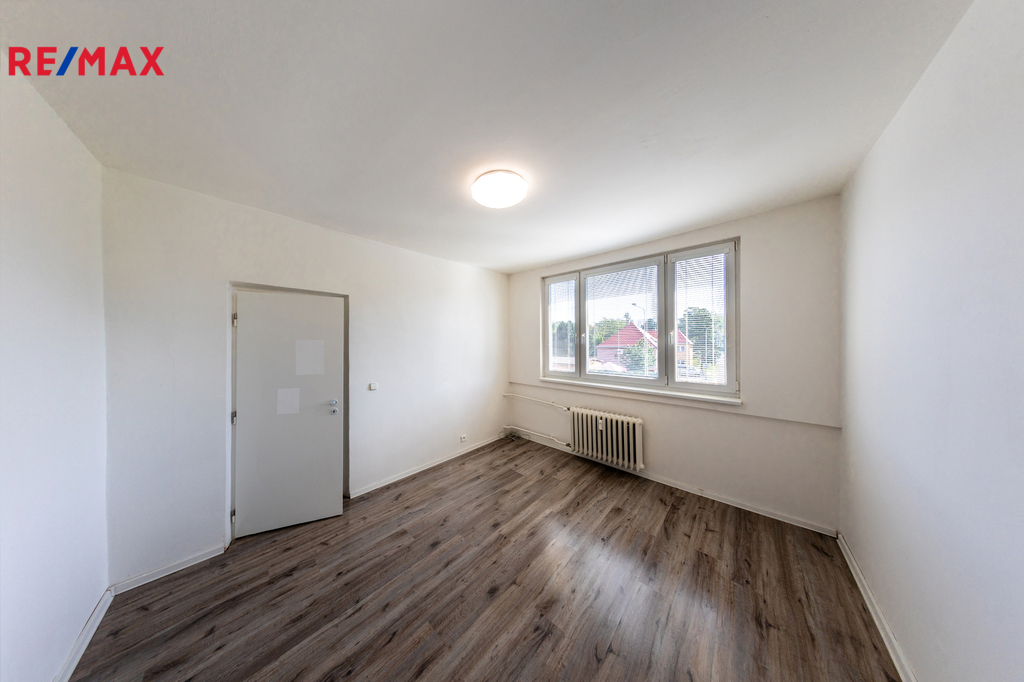 +420 721 415 122 I lucie.krechterova@remax-czech.cz