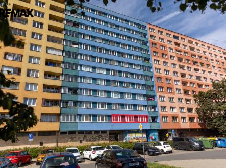 +420 721 415 122 I lucie.krechterova@remax-czech.cz