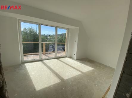 +420 776 335 999, ladislav.urbancik@re-max.cz