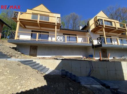 +420 776 335 999, ladislav.urbancik@re-max.cz