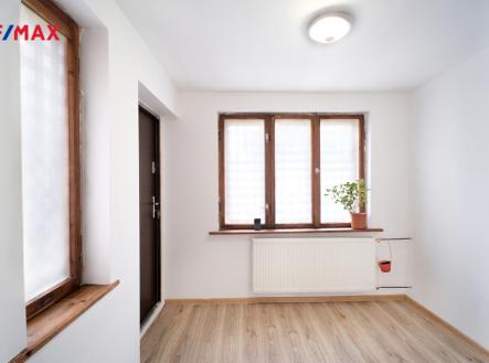 +420 604 191 744 I denisa.myslivcova@re-max.cz