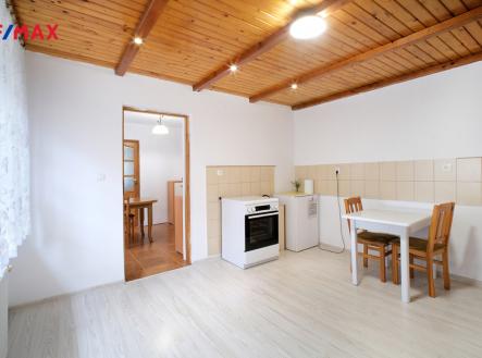 +420 604 191 744 I denisa.myslivcova@re-max.cz