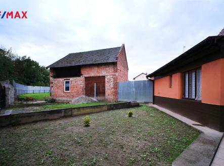 +420 604 191 744 I denisa.myslivcova@re-max.cz