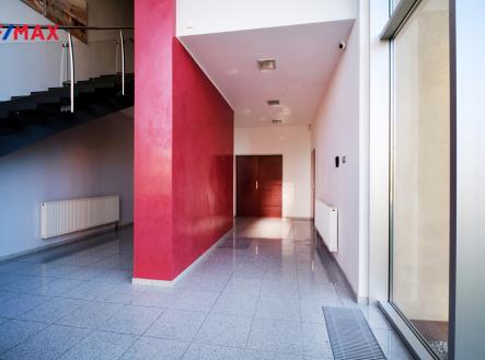 Pronájem kanceláře, 66 m²