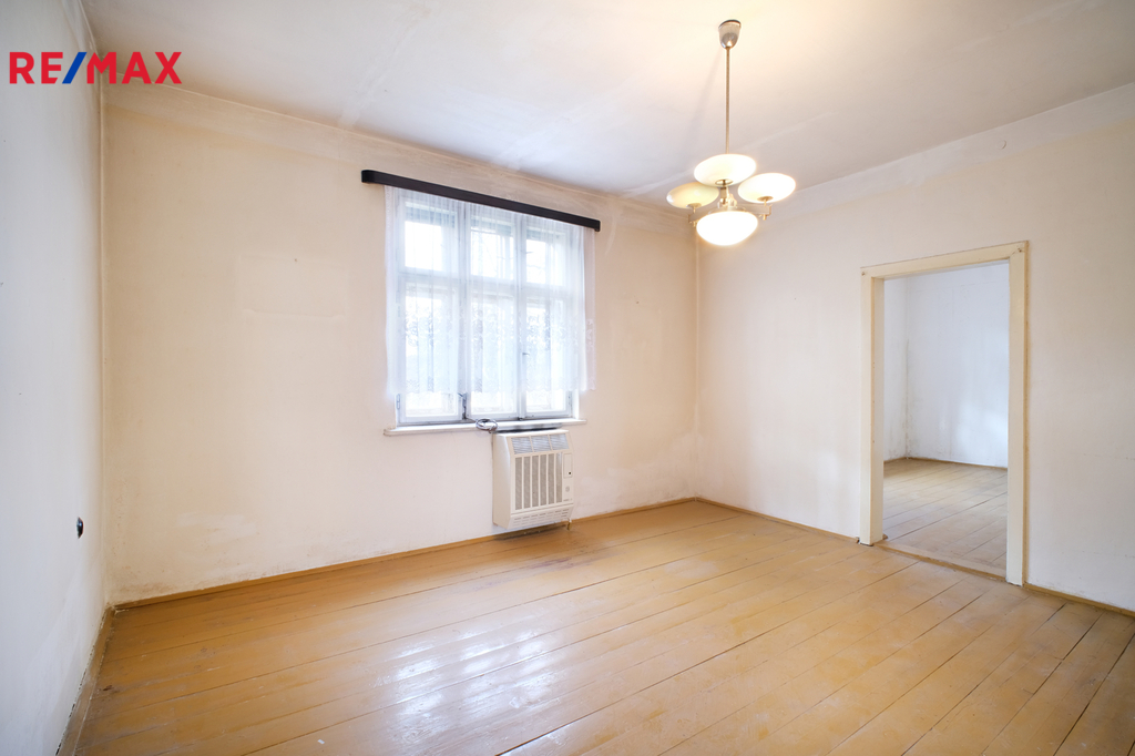 +420 776 335 999, ladislav.urbancik@re-max.cz