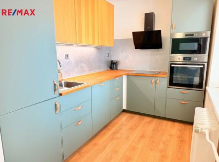 Pronájem bytu, 2+1, 1 762 m²