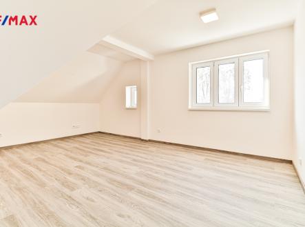 Pronájem bytu, 3+1, 50 m²