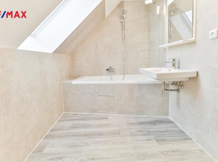 Pronájem bytu, 3+1, 50 m²