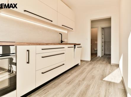 Pronájem bytu, 3+1, 50 m²