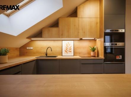 Pronájem bytu, 3+kk, 82 m²