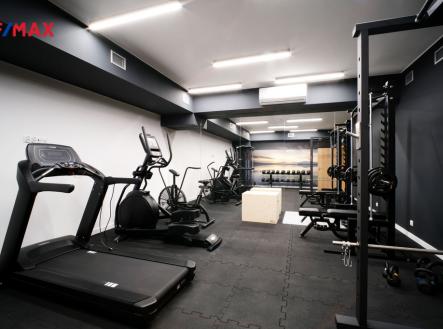 +420 776 335 999, ladislav.urbancik@re-max.cz