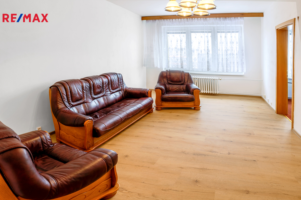 +420 721 415 122 I lucie.krechterová@re-max.cz