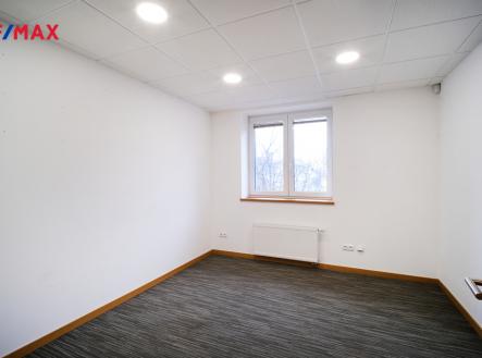 Pronájem kanceláře, 124 m²