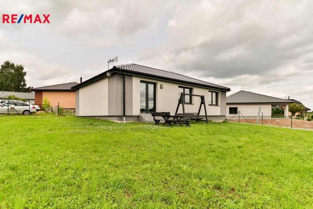 +420 739 604 767 I www.vaclavadamcik.cz I vaclav.adamcik@re-max.cz