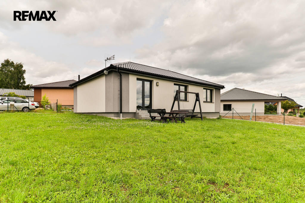 +420 739 604 767 I www.vaclavadamcik.cz I vaclav.adamcik@re-max.cz