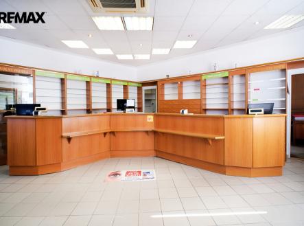 Pronájem obchodní prostor, 156 m²