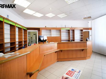 Pronájem obchodní prostory, 156 m²