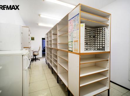 Pronájem obchodní prostory, 156 m²
