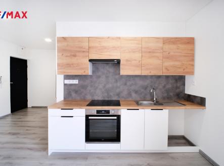 Pronájem bytu, 2+kk, 630 m²