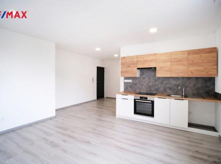 Pronájem bytu, 2+kk, 630 m²