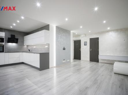 Pronájem bytu, 3+1, 66 m²