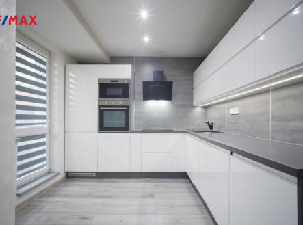 Pronájem bytu, 3+1, 66 m²