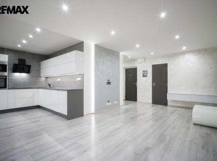 Pronájem bytu, 3+1, 66 m²