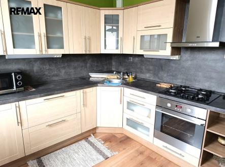 Pronájem bytu, 3+1, 77 m²