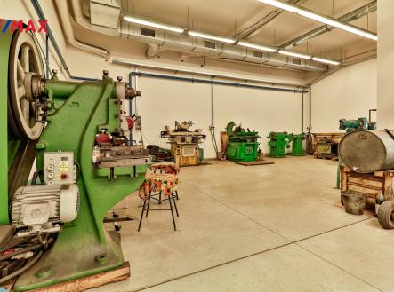 Pronájem výrobní prostor, 720 m²