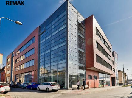 Pronájem skladovací prostor, 720 m²