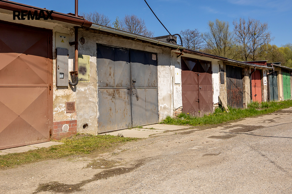 Lucie Krechterová I +420 721 415 122 I lucie.krechterova@remax.cz