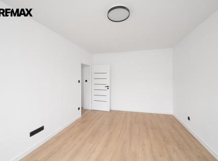 Pronájem bytu, 1+1, 37 m²