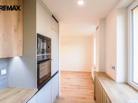 Pronájem bytu, 3+kk, 63 m²
