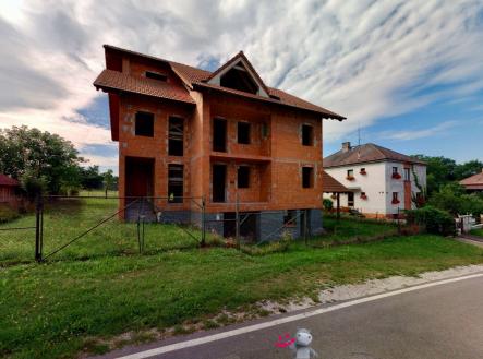 Prodej - dům/vila, 318 m²