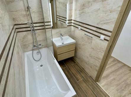 Pronájem bytu, 3+kk, 79 m²