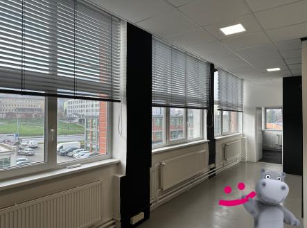 Pronájem kanceláře, 90 m²