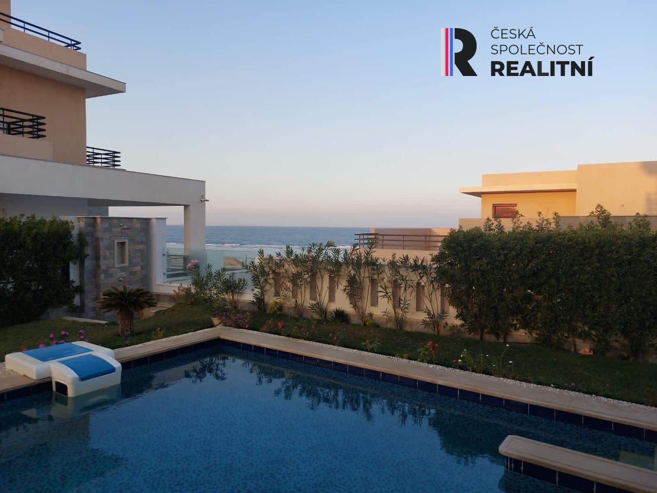 Na prodej nádherná vila s bazénem a zahradou  v  Sahl Hasheesh -Hurghada ,nádherný  výhled na  moře