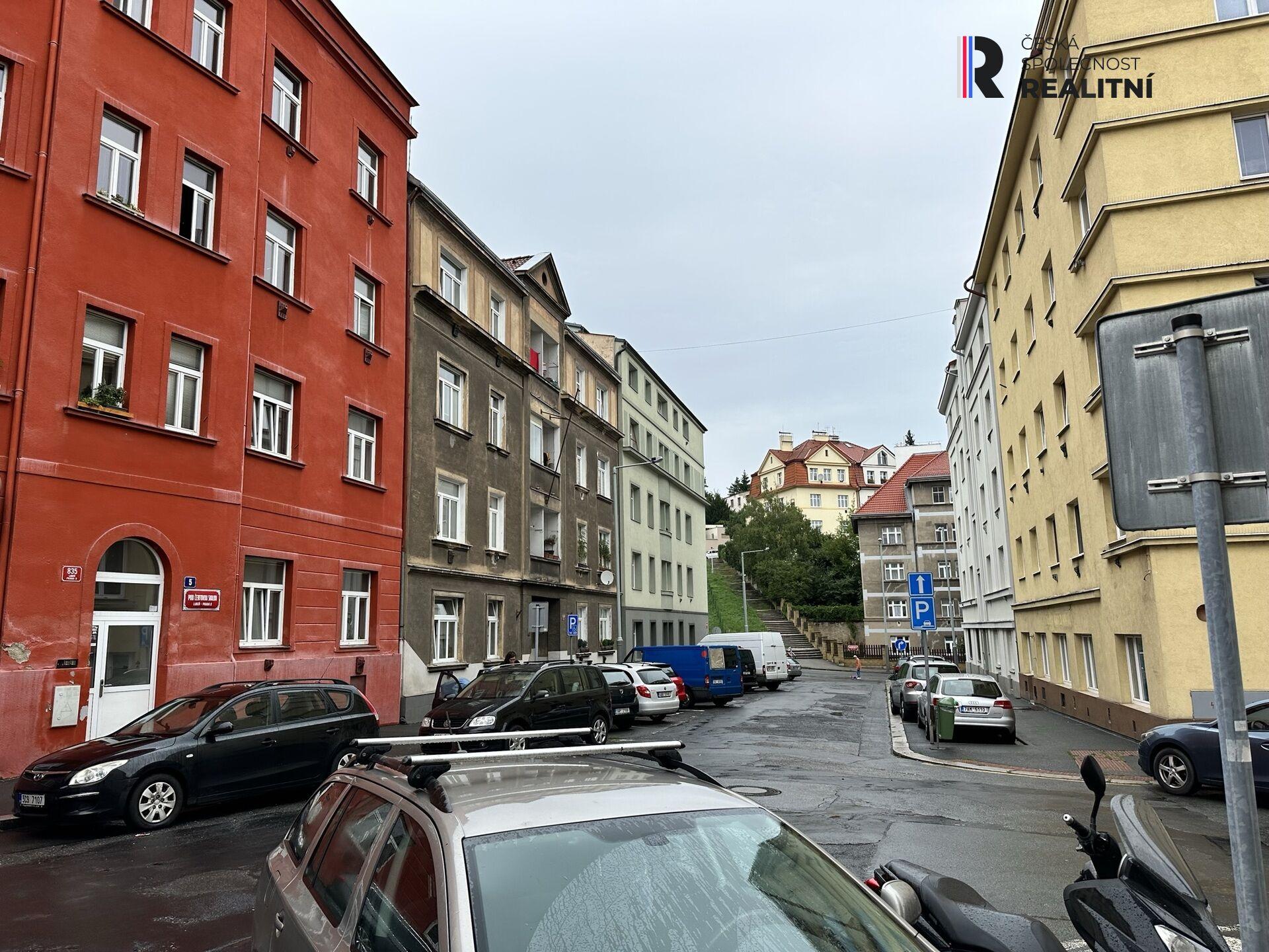 Prodej družstevního bytu 1+kk, 20,1 m², Praha – Pod Čertovou skalou